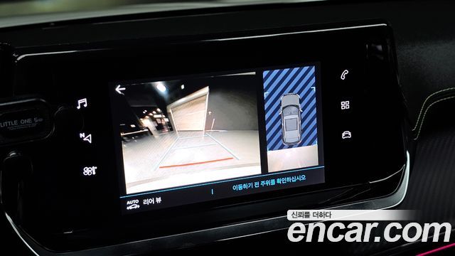 Peugeot e-2008 (II) EV GT 2023 — фото 15