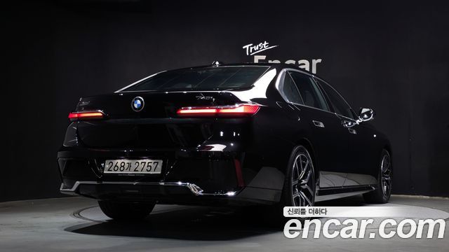 BMW 7 Series (G70) 740i xDrive M Sport 2025 — фото 2