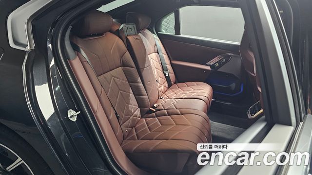 BMW 7 Series (G70) 740i xDrive M Sport 2025 — фото 11