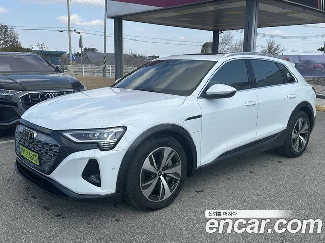 Audi Q8 e-tron (GE) 55 Quattro