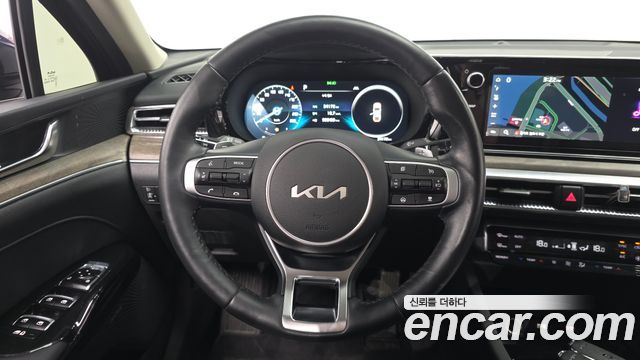Kia K5 (III) 2.0 Noblesse 2023 — фото 13
