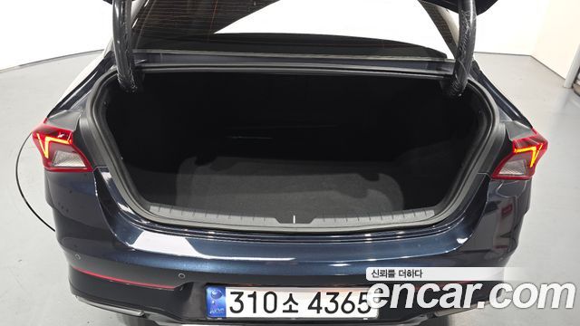 Kia K5 (III) 2.0 Noblesse 2023 — фото 20