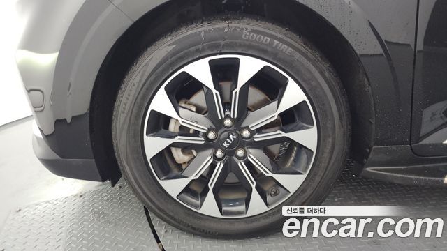 Kia Carnival (IV) Gasoline 9-Seater Signature 2021 — фото 5