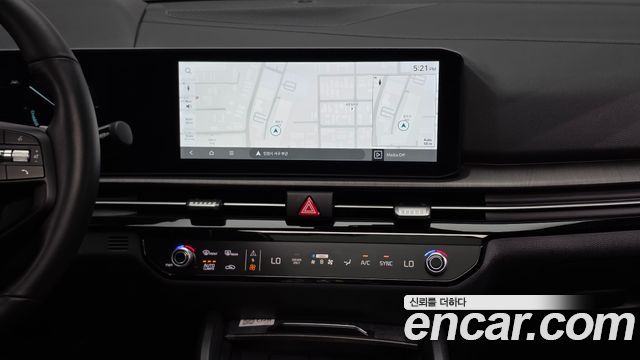Kia Sportage Hybrid (V) HEV 1.6 2WD Signature 2025 — фото 14