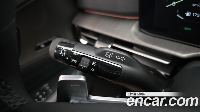 Kia Sportage Hybrid (V) HEV 1.6 2WD Signature 2025 — фото 20