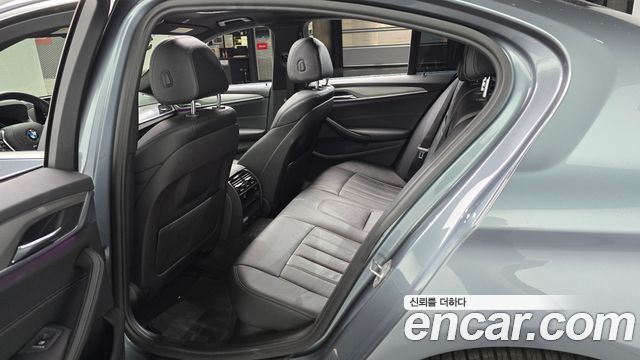 BMW 5 Series (G30) 530i M Sport Package 2018 — фото 15