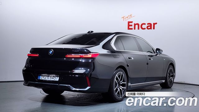 BMW 7 Series (G70) 740i xDrive M Sport 2025 — фото 2