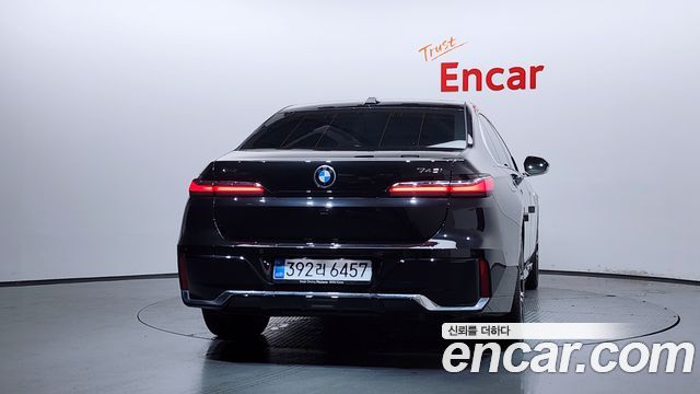 BMW 7 Series (G70) 740i xDrive M Sport 2025 — фото 4