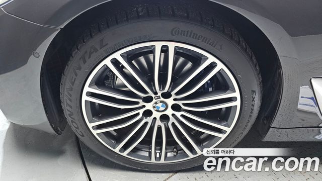 BMW 5 Series (G30) 530i xDrive M Sport Package Plus 2020 — фото 5