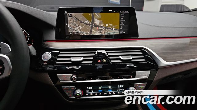 BMW 5 Series (G30) 530i xDrive M Sport Package Plus 2020 — фото 13
