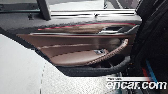 BMW 5 Series (G30) 530i xDrive M Sport Package Plus 2020 — фото 25