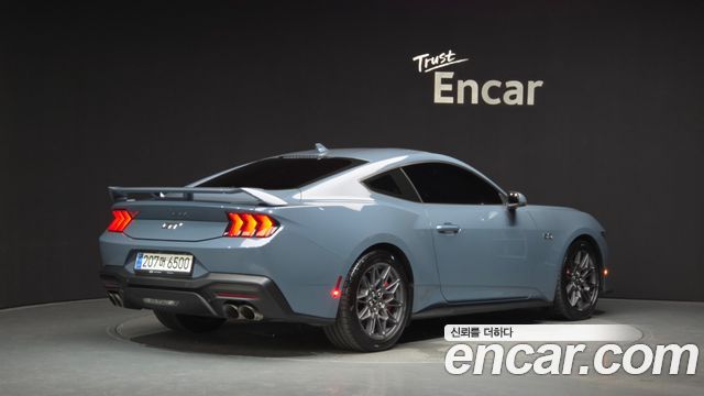 Ford Mustang (VII) 5.0 GT Premium Coupe 2024 — фото 2