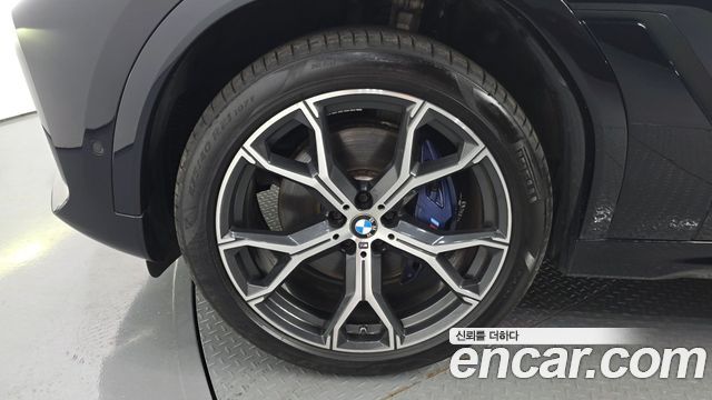 BMW X6 (G06) xDrive40i M Sport 2022 — фото 5