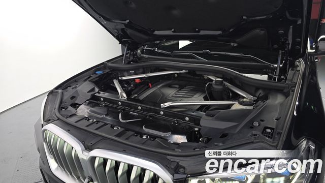 BMW X6 (G06) xDrive40i M Sport 2022 — фото 6