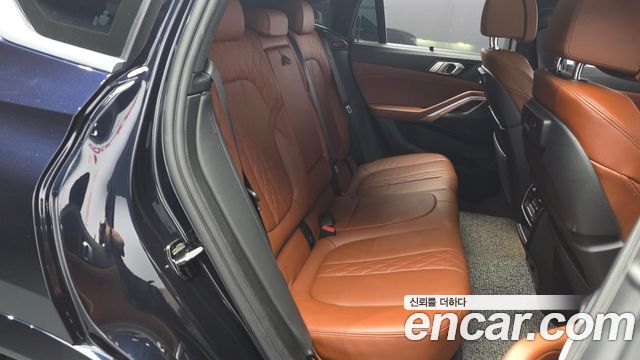 BMW X6 (G06) xDrive40i M Sport 2022 — фото 11