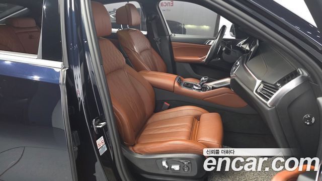 BMW X6 (G06) xDrive40i M Sport 2022 — фото 12