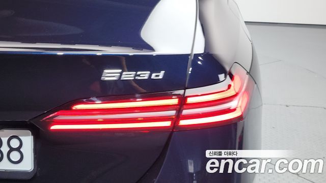 BMW 5 Series (G60) 523d M Sport 2025 — фото 23