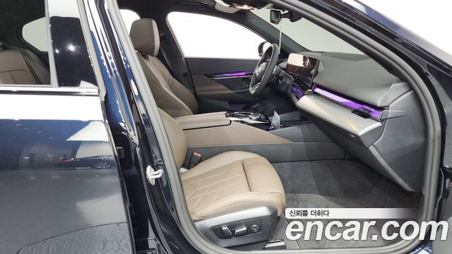 BMW 5 Series (G60) 523d M Sport 2025 — фото 26