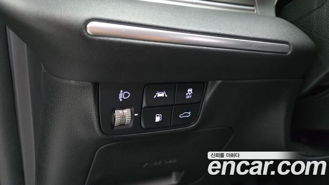 Hyundai Grandeur (IG) 3.0 LPi Rent Car Modern 2022 — фото 13