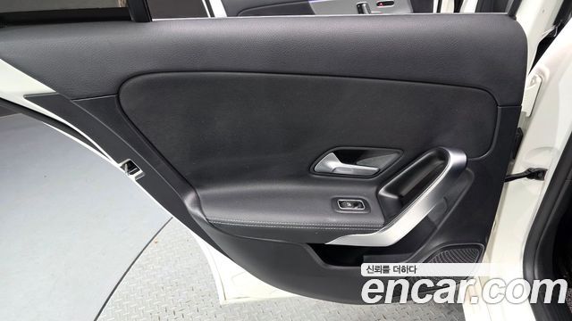 Mercedes-Benz A-Class (W177) A220 Sedan 2021 — фото 25