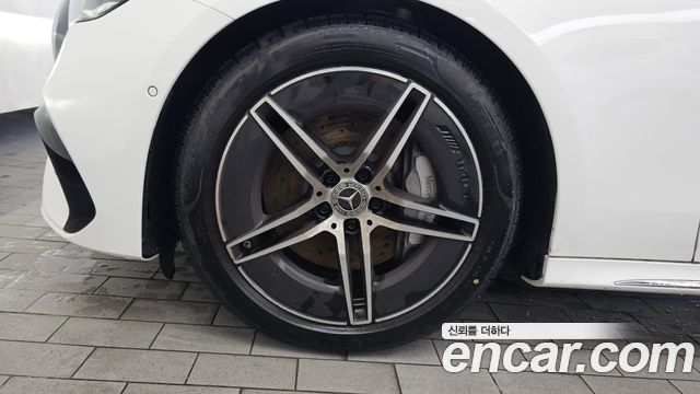 Mercedes-Benz E-Class (W214) E300 4MATIC AMG Line 2026 — фото 5