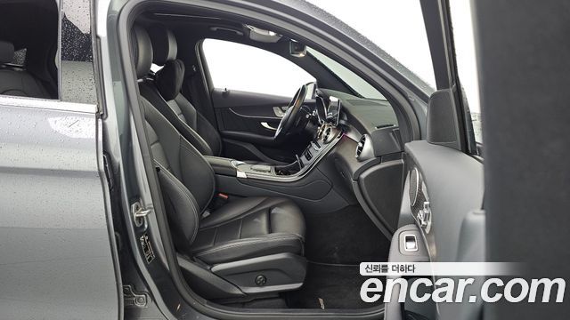 Mercedes-Benz GLC-Class (X253) GLC300e 4MATIC Coupe 2021 — фото 11