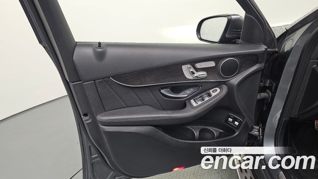 Mercedes-Benz GLC-Class (X253) GLC300e 4MATIC Coupe 2021 — фото 24