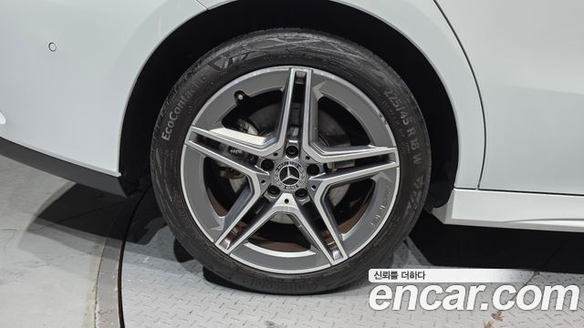 Mercedes-Benz CLA-Class (C118) CLA250 4MATIC 2024 — фото 5