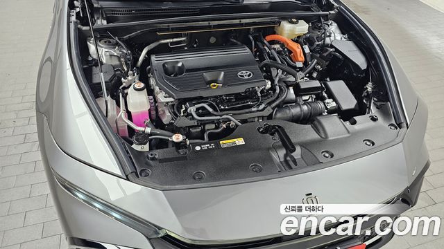 Toyota Crown Crossover 2.5 4WD Hybrid 2025 — фото 6