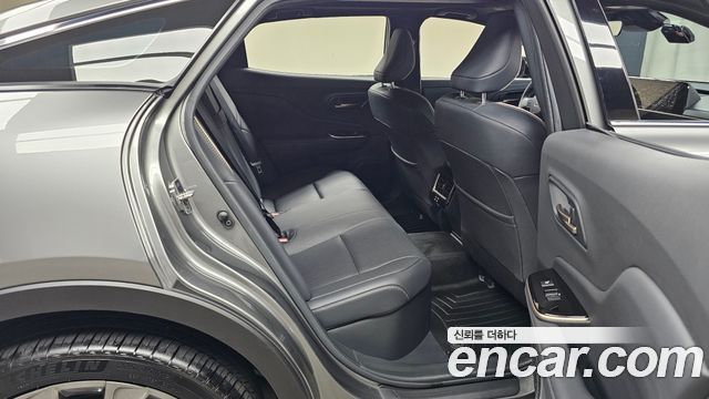 Toyota Crown Crossover 2.5 4WD Hybrid 2025 — фото 11