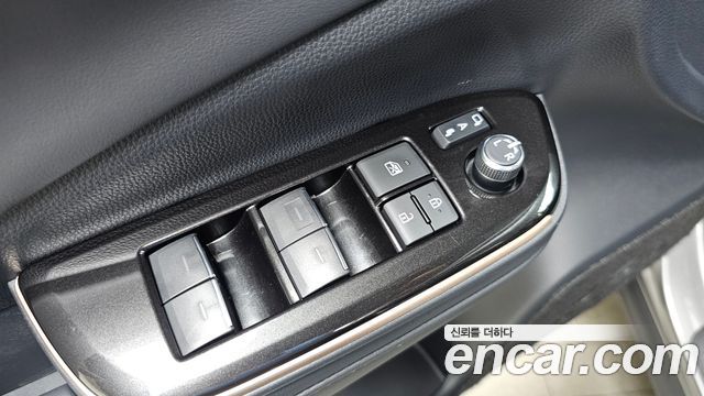 Toyota Crown Crossover 2.5 4WD Hybrid 2025 — фото 29