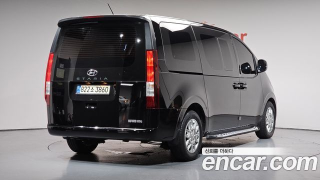 Hyundai Staria L3.5 Cargo 5-Seater Modern 2022 — фото 2