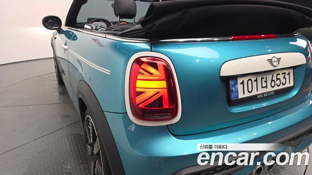 MINI Cooper S Convertible Seaside Edition 3rd 2023 — фото 29