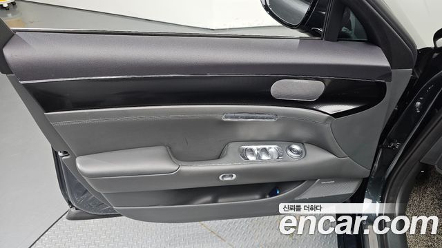Genesis G90 (RS4) Gasoline 3.5 Turbo AWD 2023 — фото 24