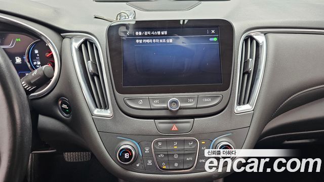 Chevrolet Malibu 2.0 Turbo LT Special 2021 — фото 14