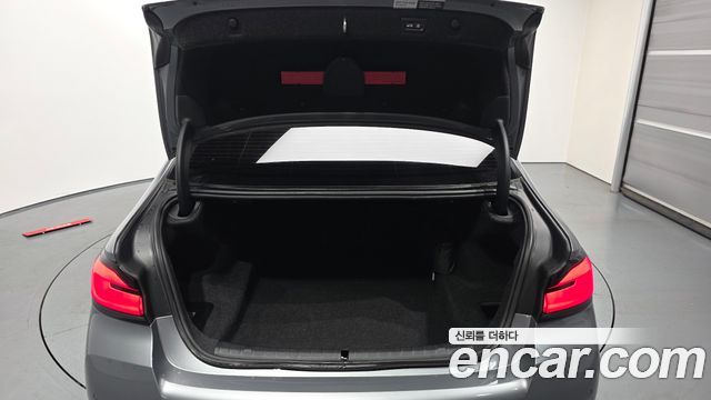 BMW 5 Series (G30) 530i xDrive M Sport Package 2023 — фото 20