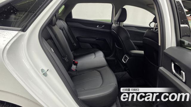 Kia K5 (III) 2.0 Prestige 2023 — фото 12