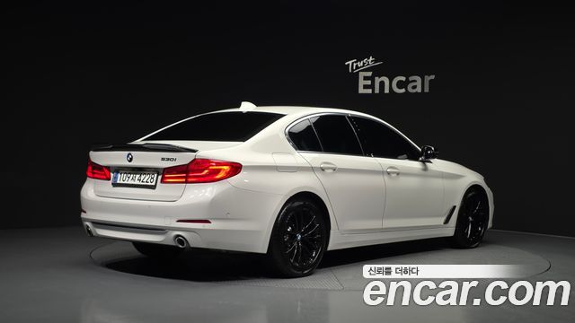 BMW 5 Series (G30) 530i Luxury Plus 2019 — фото 2