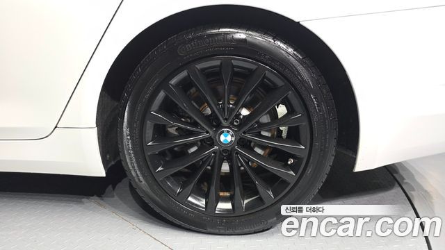 BMW 5 Series (G30) 530i Luxury Plus 2019 — фото 21