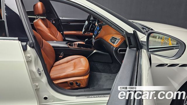 Maserati Ghibli 3.0 Diesel 3rd 2018 — фото 10
