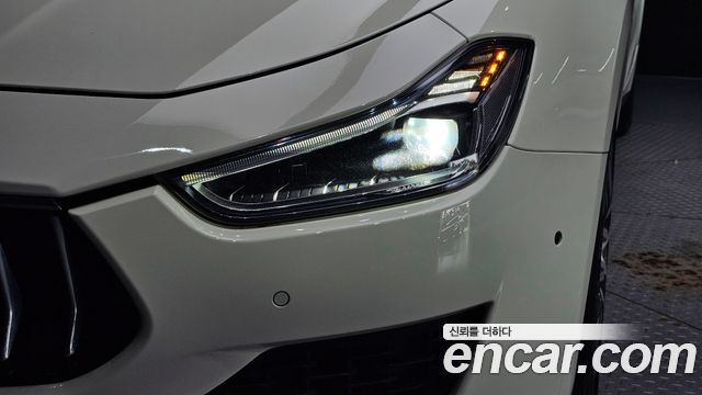 Maserati Ghibli 3.0 Diesel 3rd 2018 — фото 22