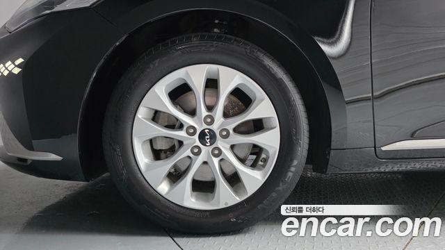 Kia K8 2.5 Gasoline 2WD Noblesse Light 2022 — фото 5