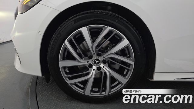 Mercedes-Benz E-Class (W214) E220d 4MATIC Exclusive 2024 — фото 5