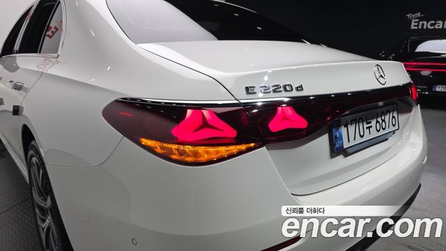Mercedes-Benz E-Class (W214) E220d 4MATIC Exclusive 2024 — фото 23