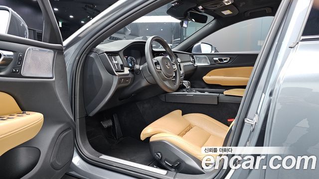 Volvo V60 Cross Country (II) T5 Pro AWD 2020 — фото 10
