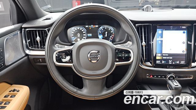 Volvo V60 Cross Country (II) T5 Pro AWD 2020 — фото 13