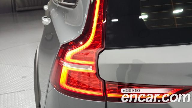 Volvo V60 Cross Country (II) T5 Pro AWD 2020 — фото 23