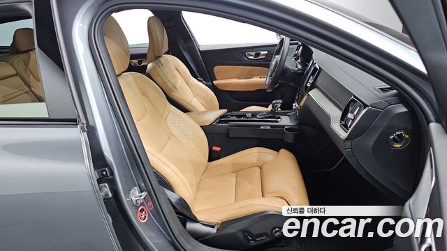 Volvo V60 Cross Country (II) T5 Pro AWD 2020 — фото 26