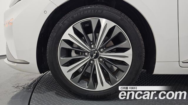 Kia K8 Hybrid Signature 2022 — фото 5