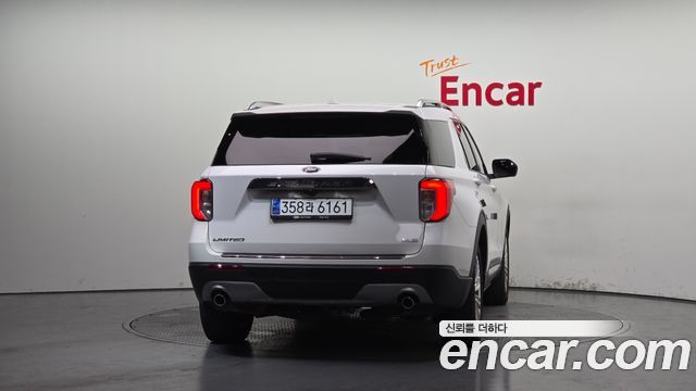 Ford Explorer (VI) 2.3 LimIted 4WD 2020 — фото 4